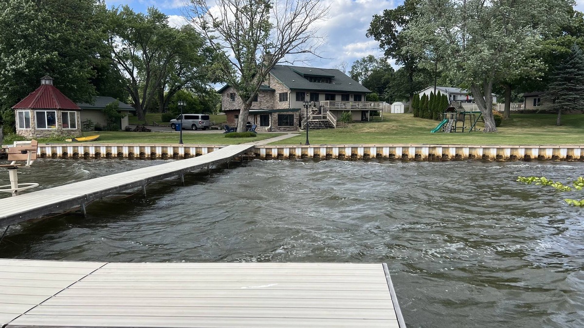 Koontz Lake House | Family Friendly Lake Fun at Koontz Lake, Sleeps 18, 90 Min. From Chicago
