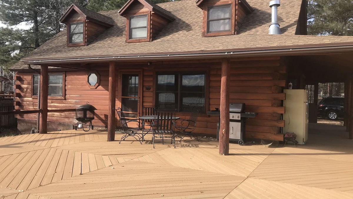 Pinetop-Lakeside Cabin | Family Friendly Lakefront Cedar Log Cabin on 2 acres at Rainbow Lake.
