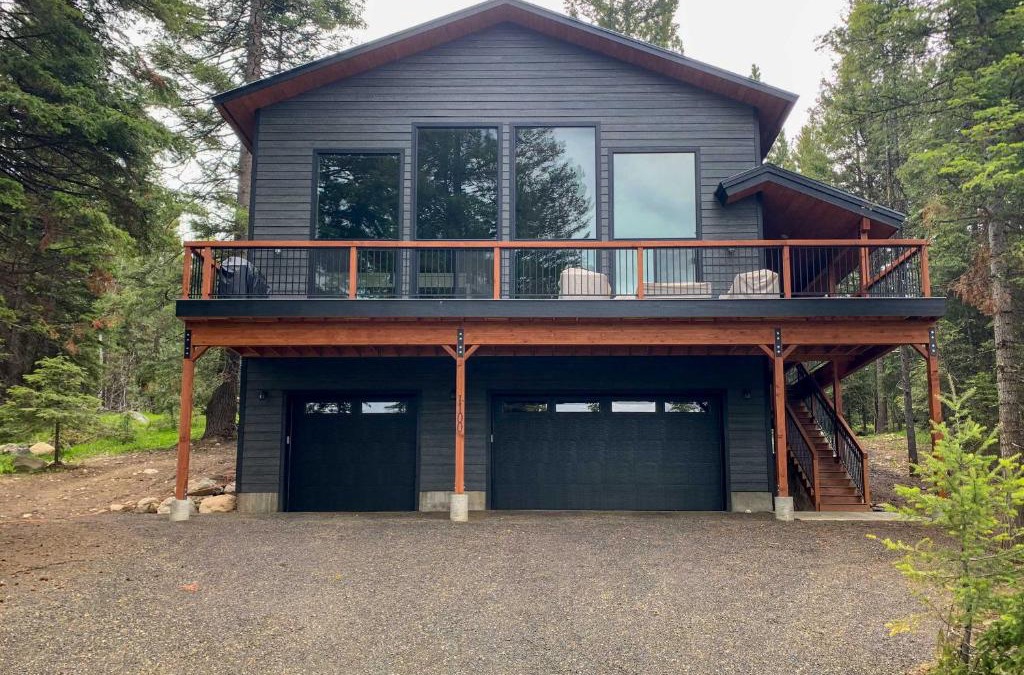 McCall House | Family-Friendly McCall Cabin Pool Access and Bikes