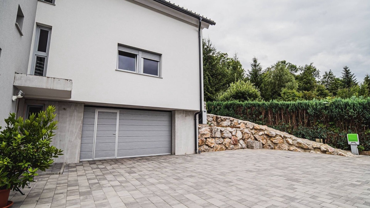 Preddvor Apartment | Family-Friendly Mountain Paradise Residences - Two Bedroom Apartment with Terrace