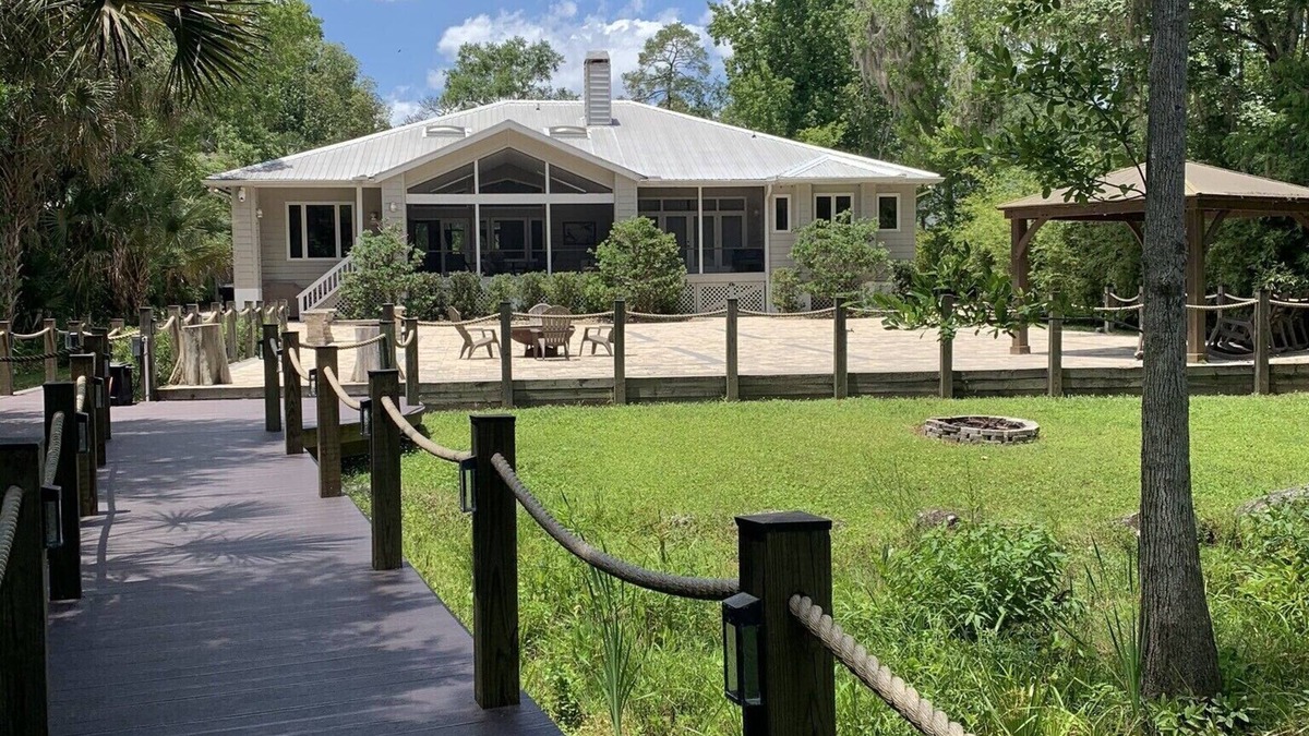Sorrento House | Family-friendly nature retreat on the beautiful Wekiva River