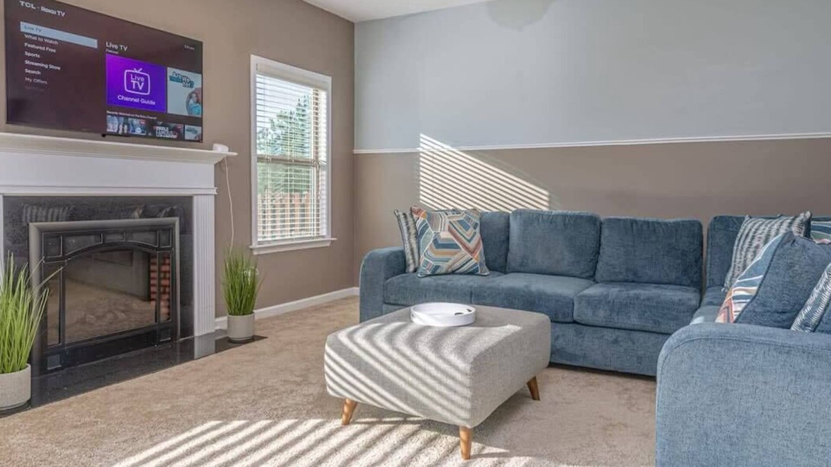 Columbus House | Family-Friendly Near Ft Moore - Lakeside Lodging