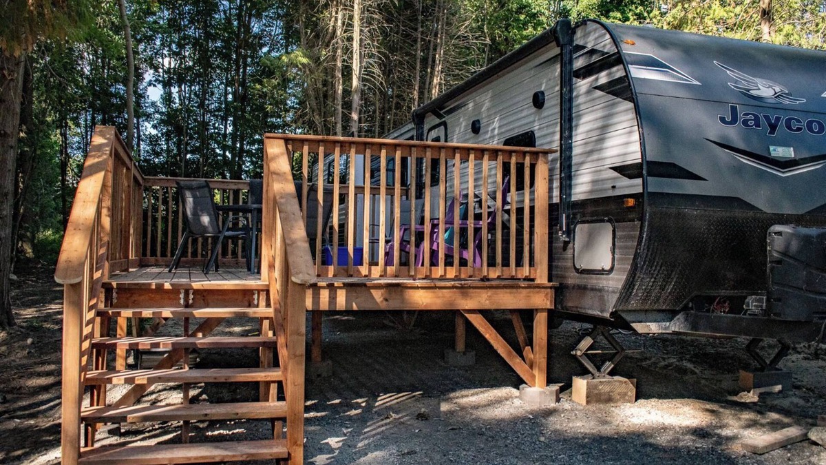Manitoulin District House | Family friendly newly developed park on lake mindemoya Manitoulin Island