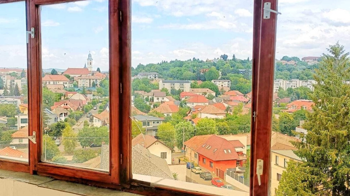 Tirgu Mures Apartment | Family friendly property with quick access to all city landmarks