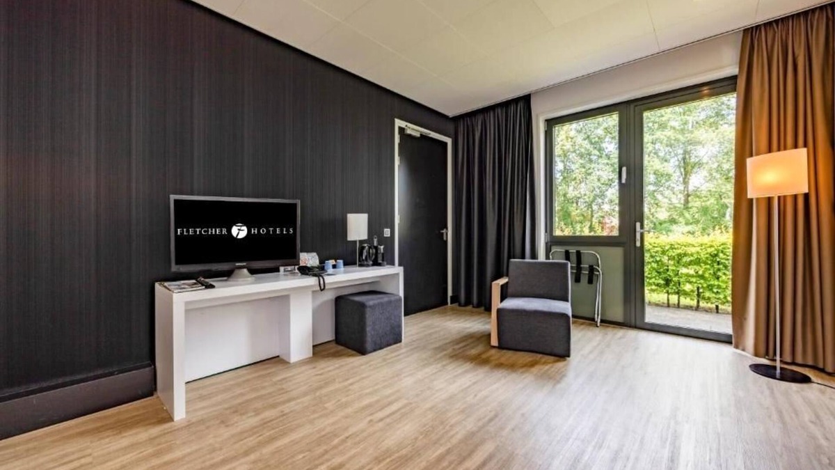 Uden Hotel | Family-Friendly Room Steps from De Maashorst Park & Trails