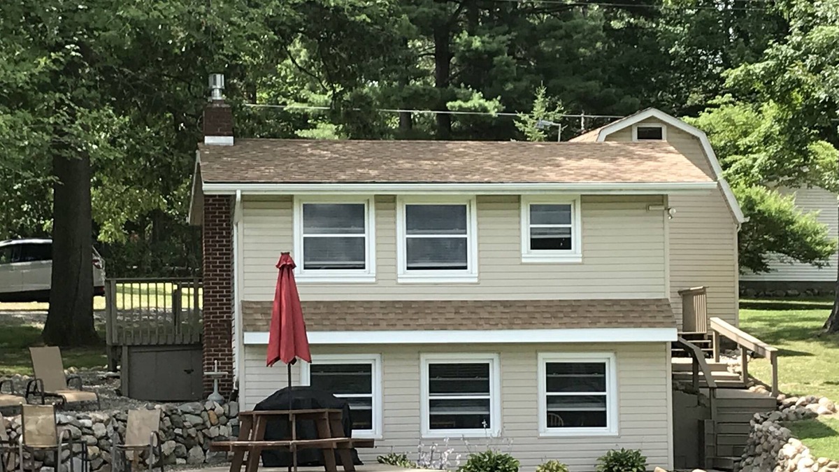 Reading Cottage | Family-friendly, rustic cabin on beautiful Long Lake