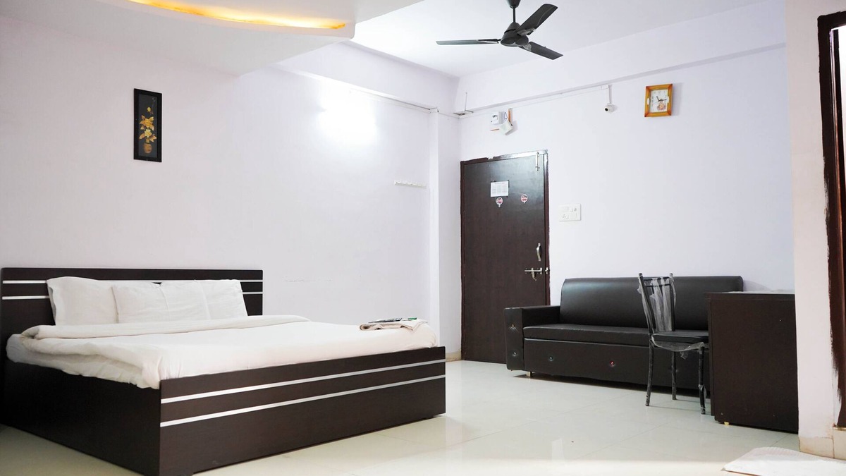 Rau Hotel | Family Friendly Sized AC Rooms are available