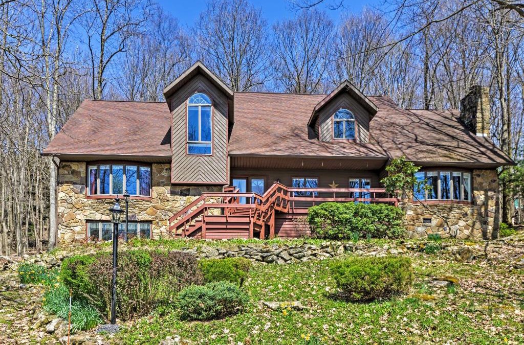 Alpine Lake House | Family-Friendly Terra Alta Home with Lake View!