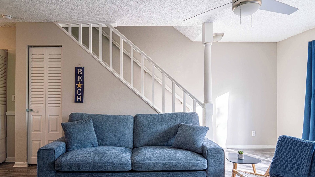 University House | Family Friendly Townhome near USF