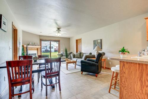 Butte Des Morts Apartment | Family-Friendly Unit 8 Mi to Appleton Downtown!