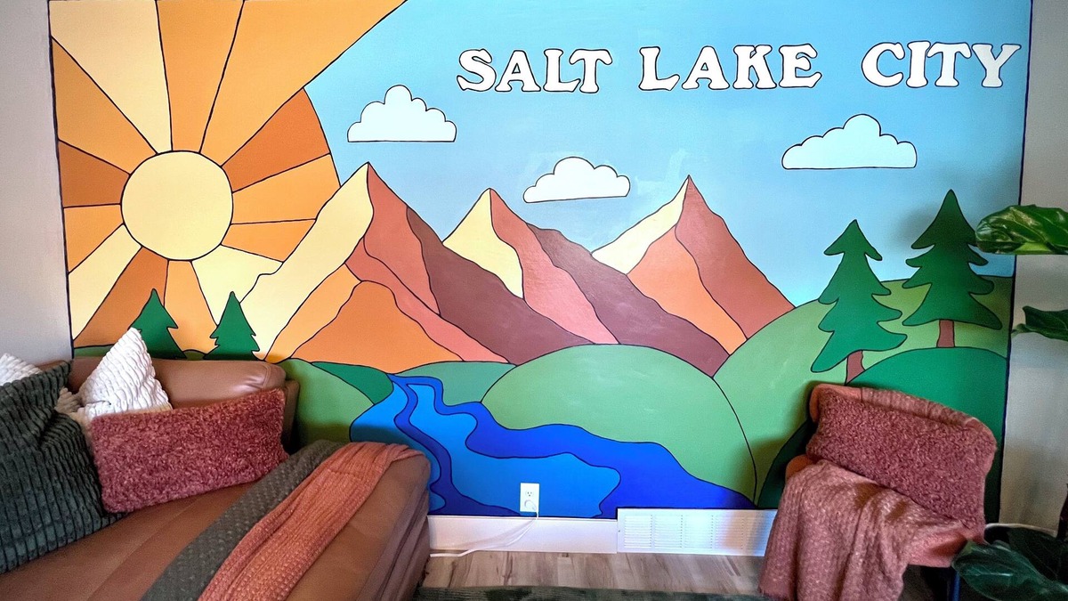 Downtown Salt Lake City House | Family friendly! Hot Tub, 3 King Beds. Fire Pit. Minutes to airport/downtown.