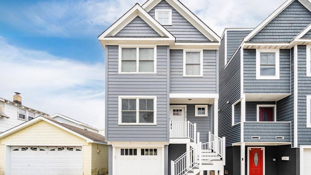 Seaside Heights House | Family-Friendly Beach House – Sleeps 8, right next to seaside park view of bay