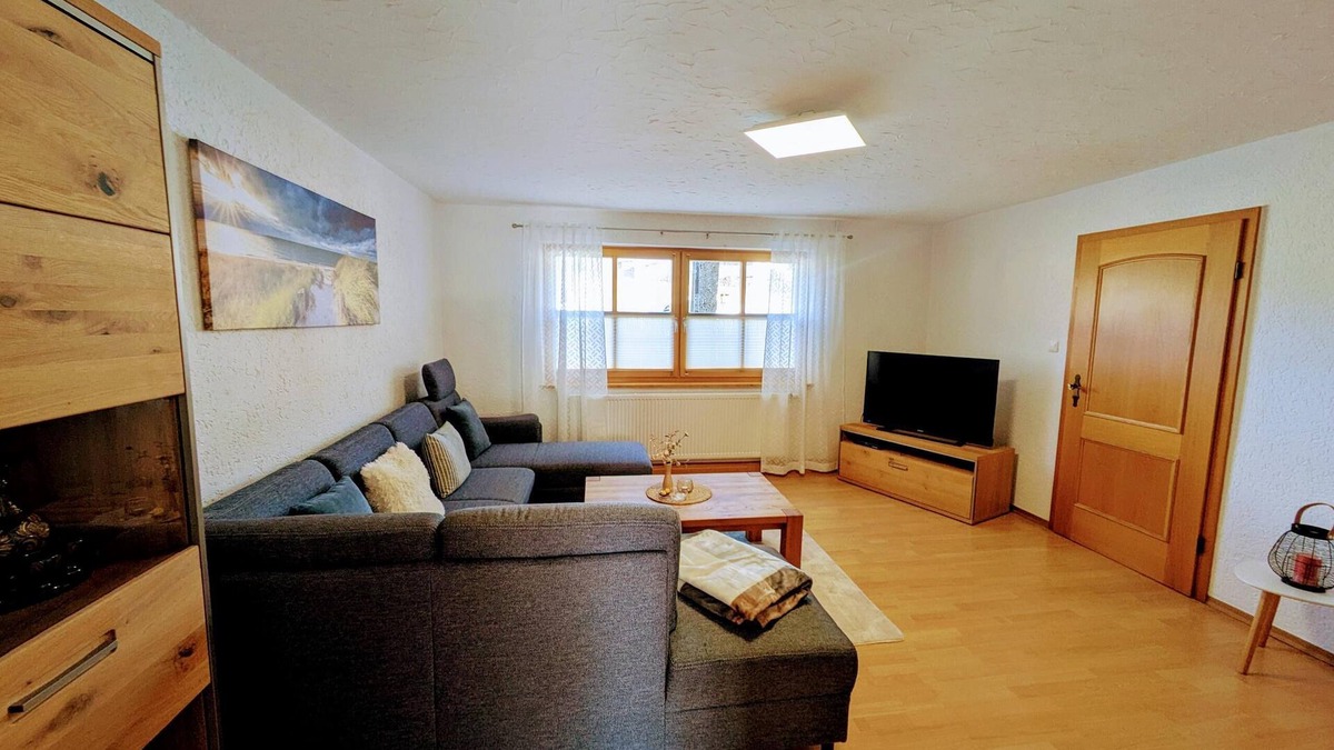 Oberkreuzberg Apartment | Family-friendly vacation home (130 m2) with private garden