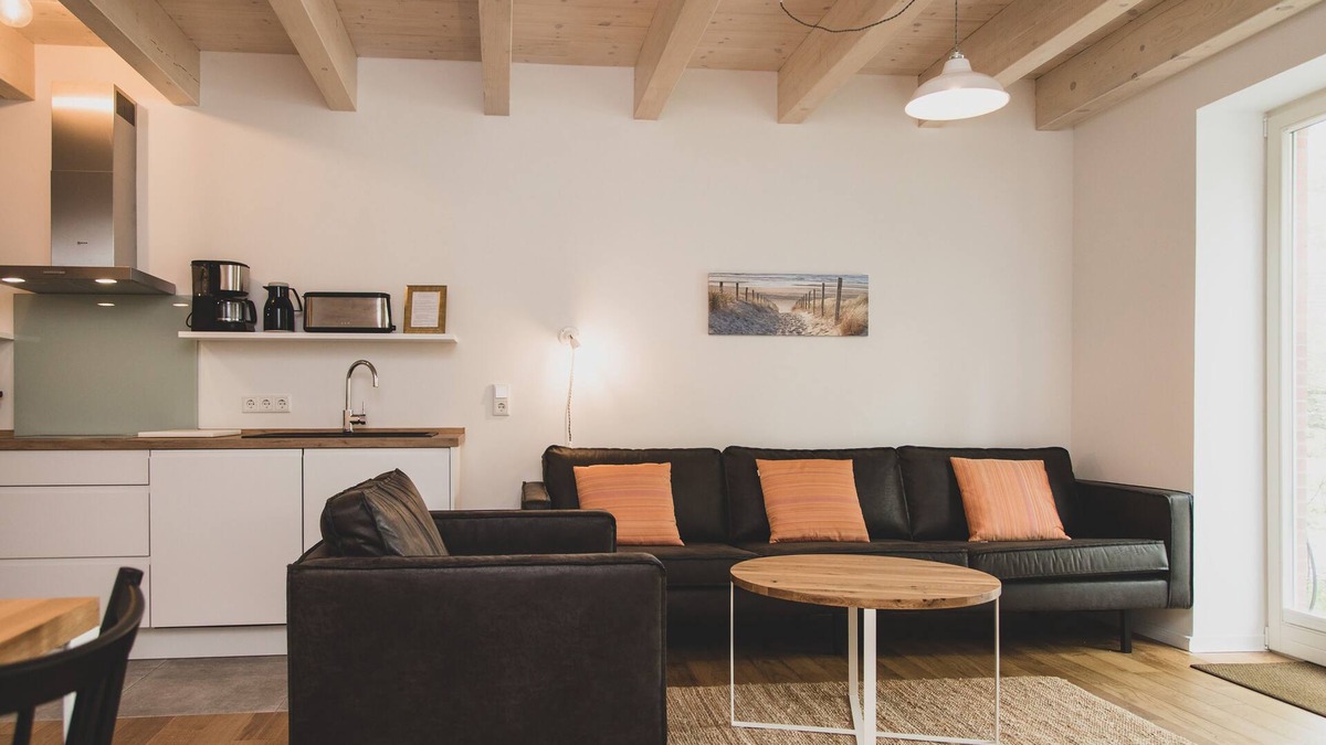Upleward Apartment | "Family-friendly vacation apartment with garden and close to the North Sea!"