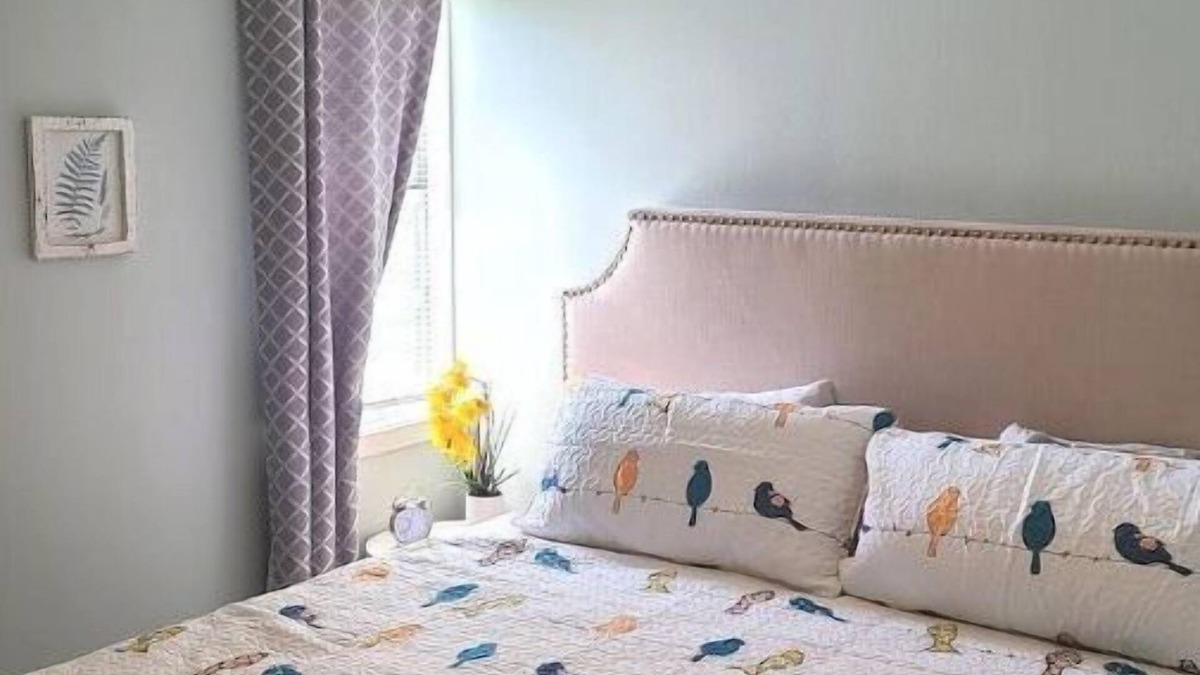 Vacation Village Villa | Family Friendly Villa near Disney, pool, sleeps 6
