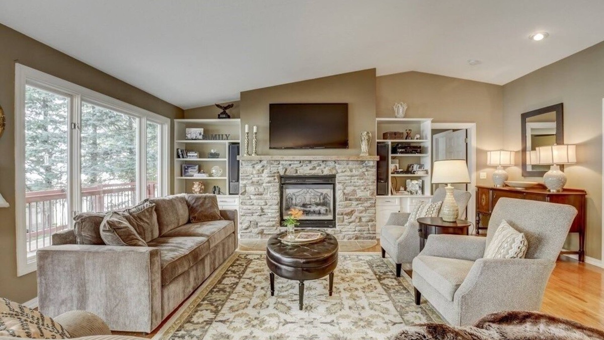 Prior Lake House | Family-Friendly, Waterfront Home With Open Floor Plan And Beautiful Lake Views!