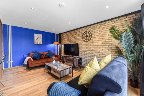 Cathedrals Apartment | Family Friendly, Zone 1, 2 Beds, Central London