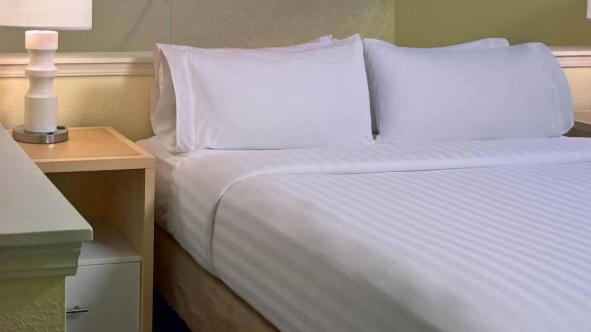 Middleburg Heights Hotel | Family fun at Cuyahoga County Fairgrounds! 2 Pet-friendly Units W/FREE Parking