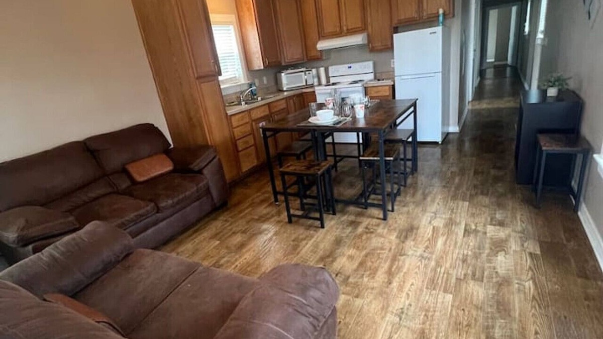 Lake Village Cabin | Family Fun by the Lake!