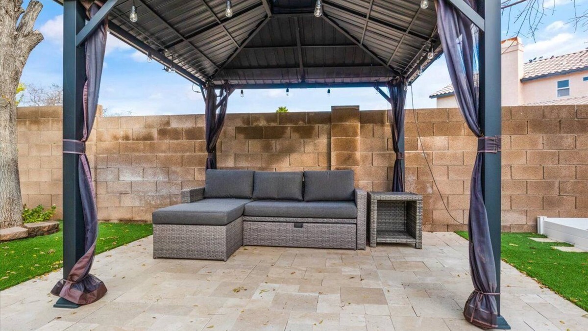 Dave Brown Utopia House | Family Fun House W/Pool, Space, & Games!