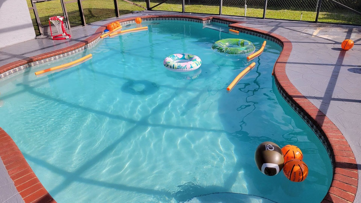 Survey Creek House | Family Fun Retreat: Swim, Play, Rest, Reconnect
