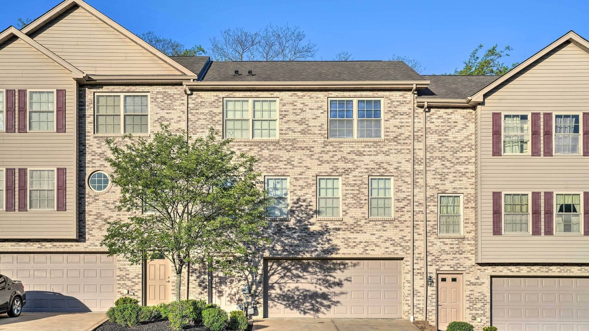Monroeville House | Family Getaway 16 Mi to Pittsburgh!