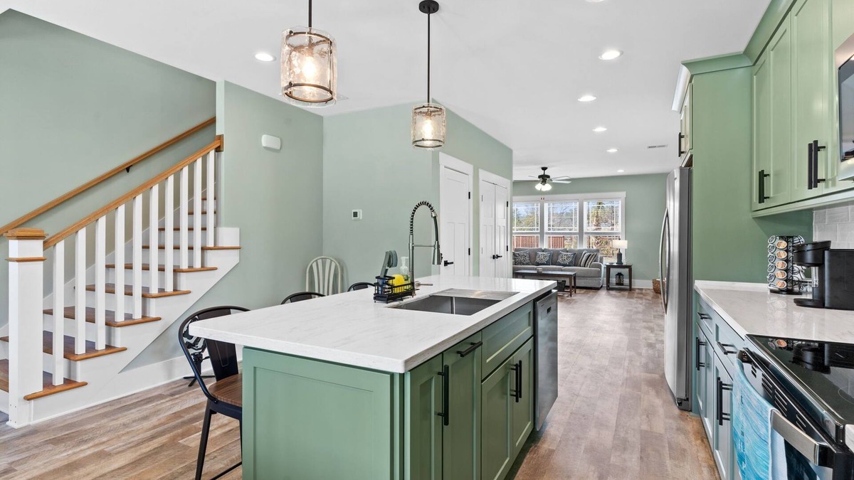 Shallotte House | Family Getaway at The Salty Escape – Brand New Guesthouse 2BR