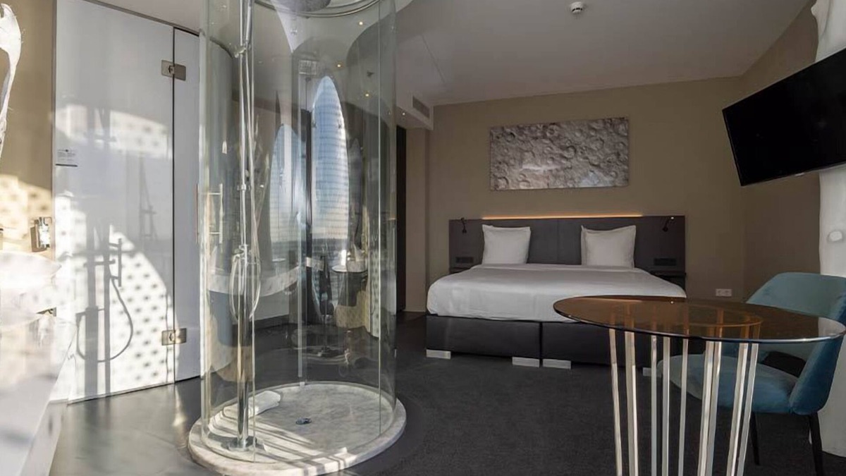 Zuidoost Hotel | Family Getaway near local attractions, Canal tour, Golf & Nature nearby