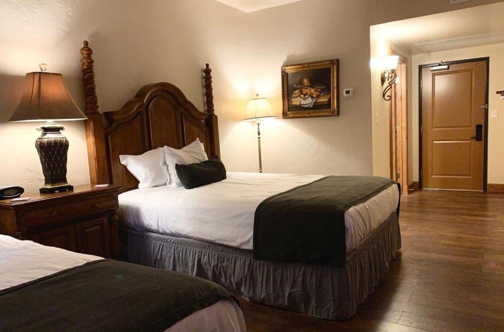 Zermatt Villa | Family Getaway-Pool, Hot Sprng, Scuba & Ice Castles Villa 1071 villa