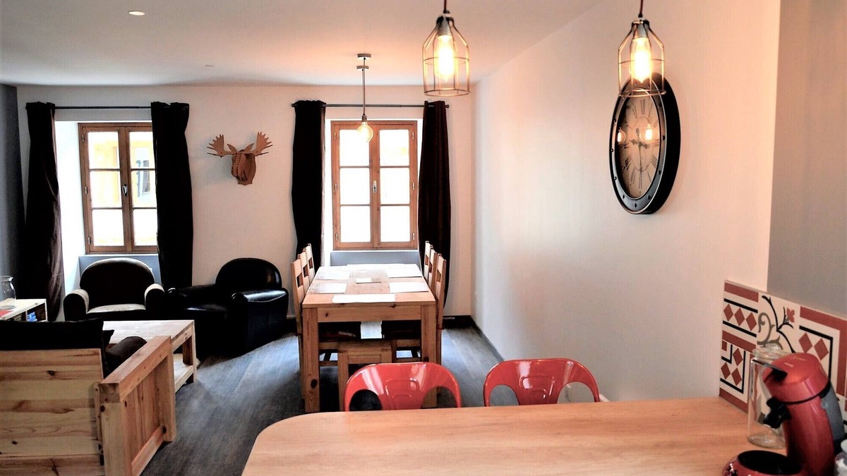 Lelex Apartment | Family gite in the mountains (75m2). In the heart of the village and at the foot of the slopes, Jura