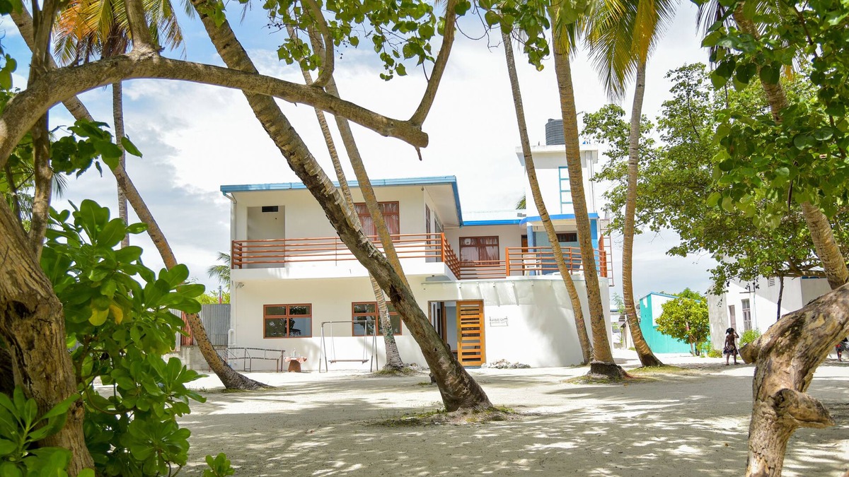 Himmafushi Bed & Breakfast | Family & Group Friendly! Maldives Beach Island BnB