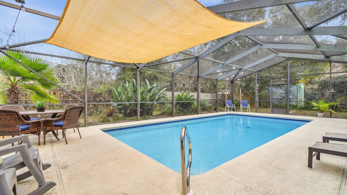St. Augustine South House | Family HEATED POOL mins to dt/ beaches/inlet, 2 boat drops, pets ok