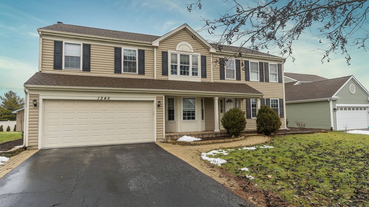 Carol Stream House | Family Heaven Retreat, 6 Bedroom, Sleep 16
