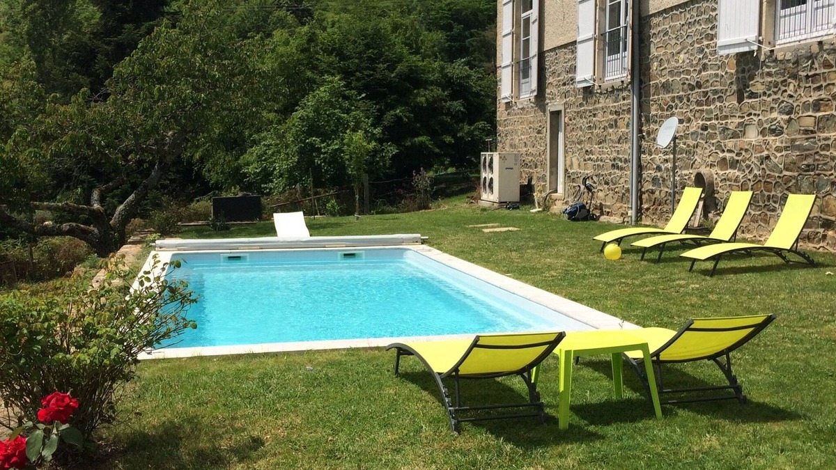 Quincie-en-Beaujolais House | Family house in the heart of the vineyards "lupins"