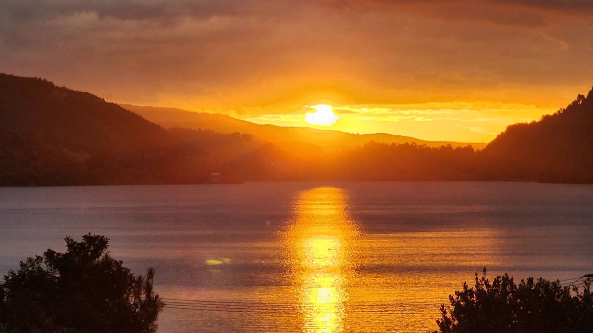 Rotoma House | Family Holiday Home at the Lake