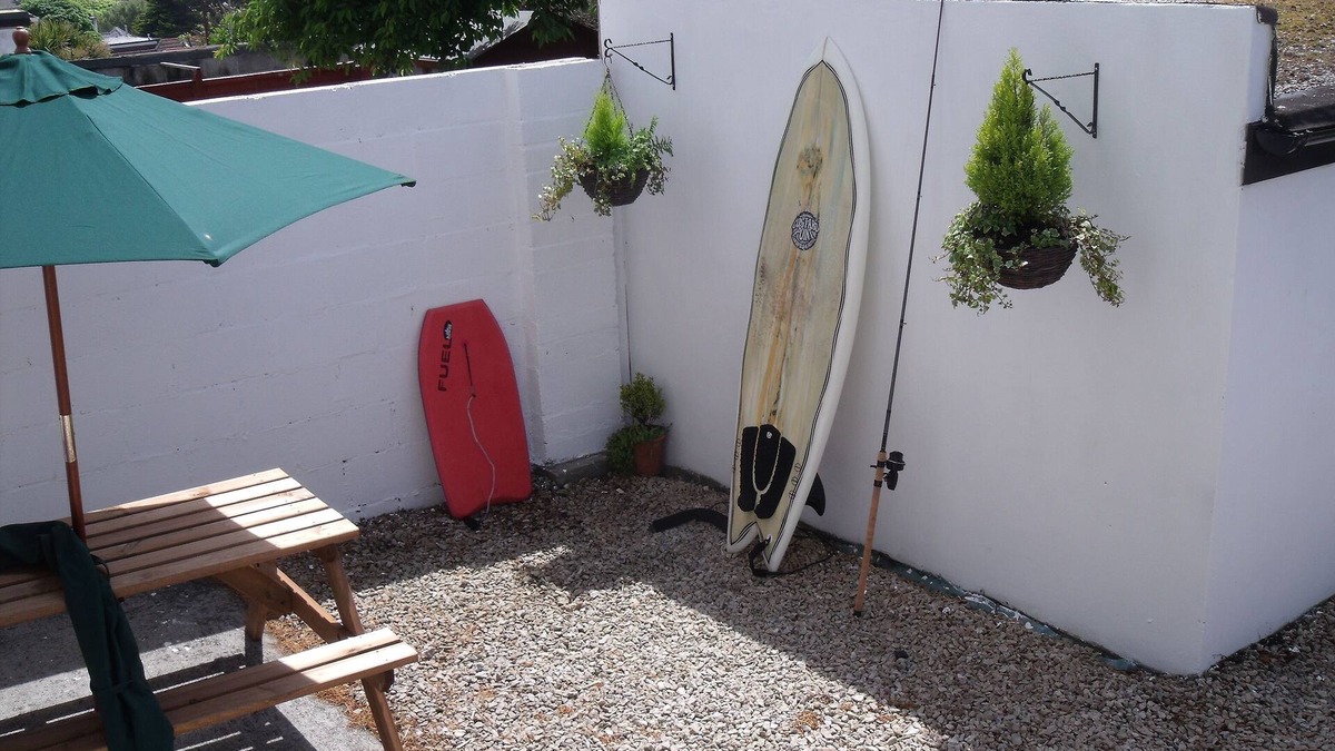 Newquay City Centre House | Family Holiday Home, Very Close to Beach, in Quiet Road. Private Garden.