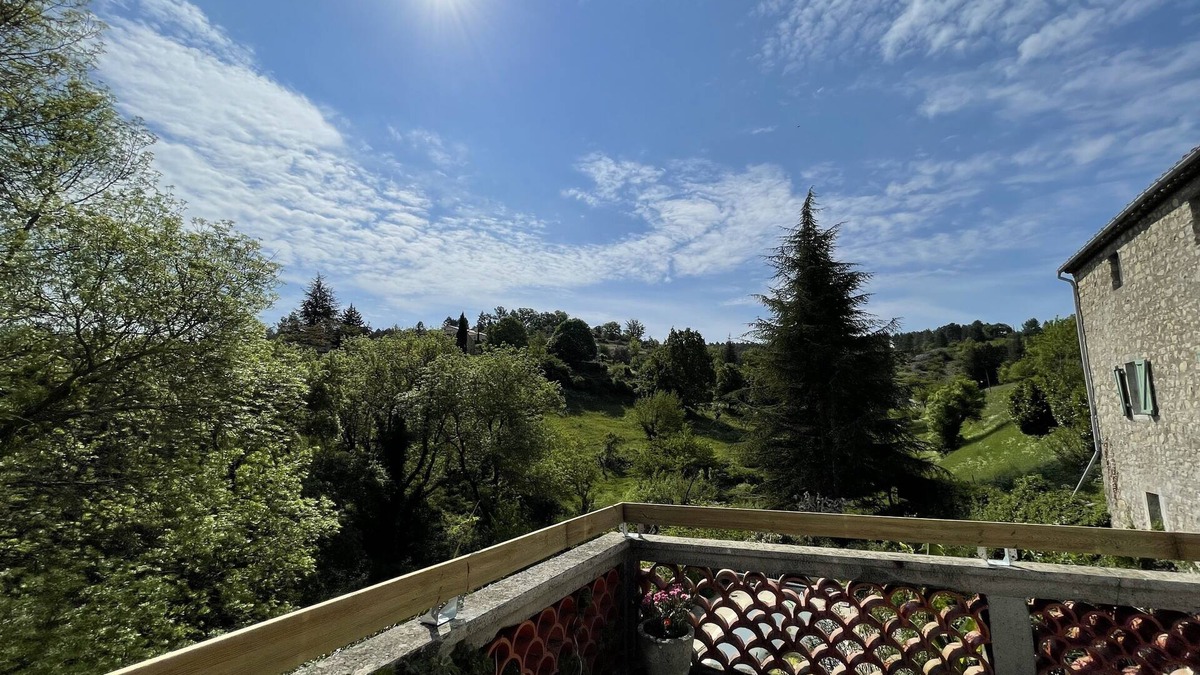 Saint-Andeol-de-Berg House | Family home with terrace and balcony
