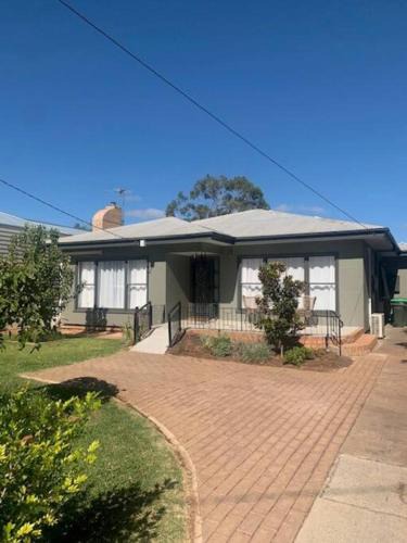 Mildura House | Family home central to everything