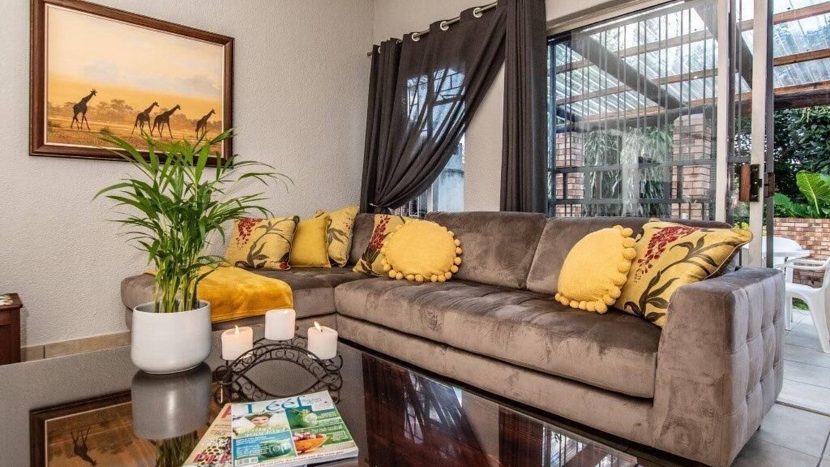 Nelspruit House | Family Home close to KrugerPark. Peacefull, safe and comfortable