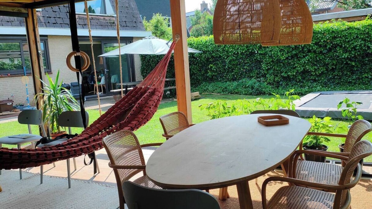 Elst House | Family home for summer holidays
