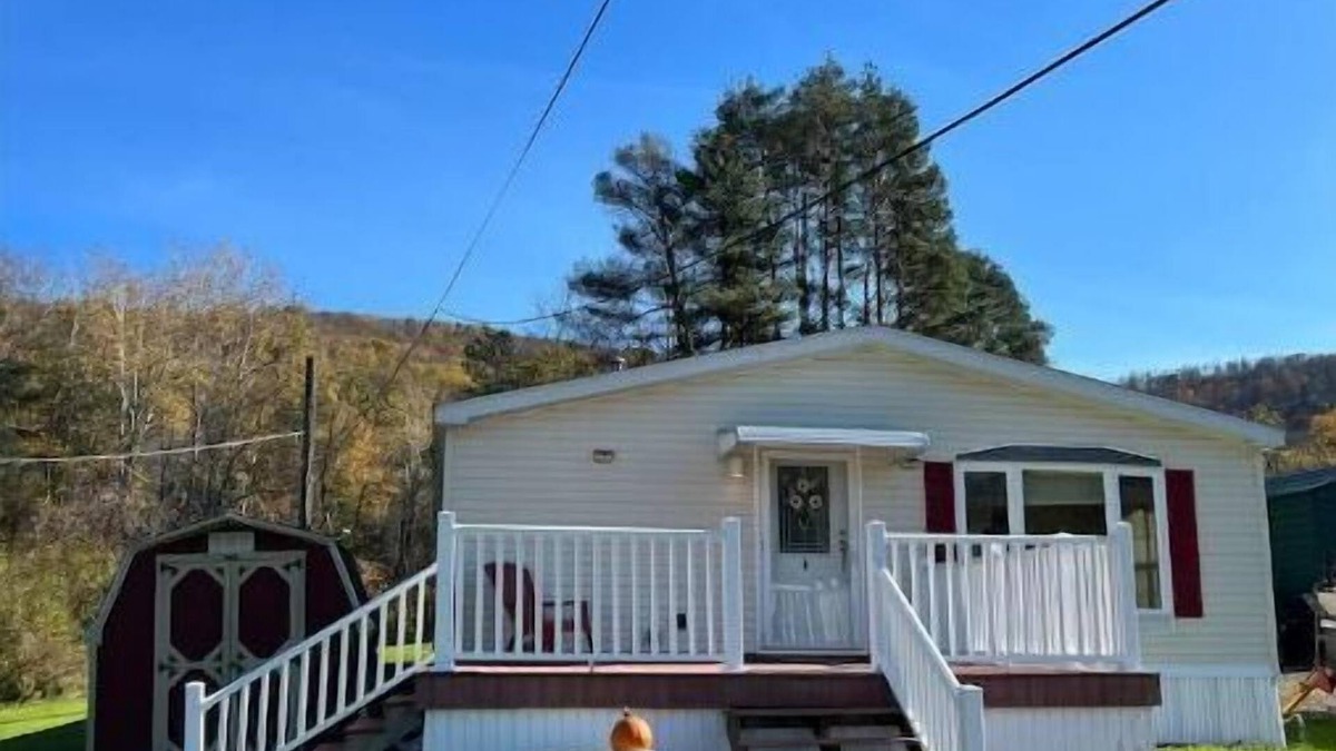 East Smethport House | Family Home forn1-7 guests