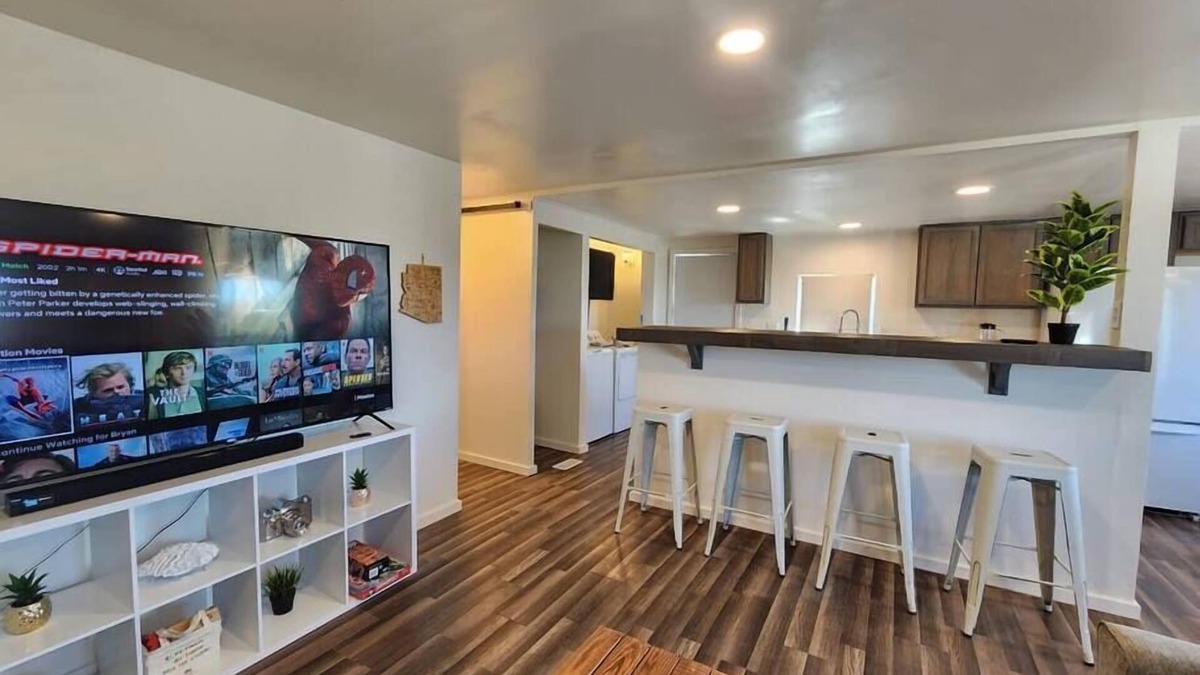 Meadview House | Family Home Grand Canyon Desert