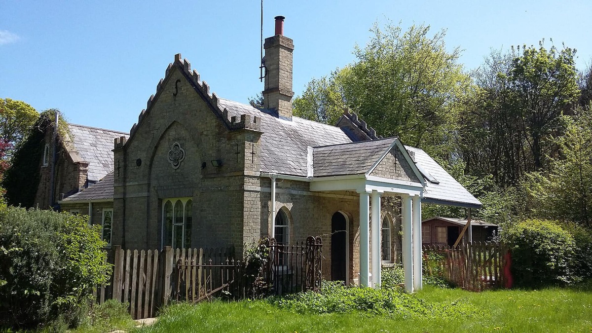 Woodbridge Cabin | Family home in a wood, 25 mins from Latitude