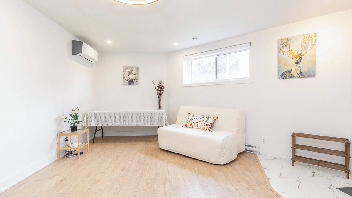 Lafleche Apartment | Family Home in Longueuil 2 Bed 1 Bathroom