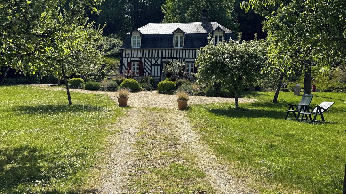 Manerbe House | Family home in the countryside, 20 minutes from the sea