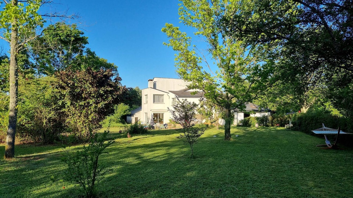 Rochecorbon House | Family home in Touraine