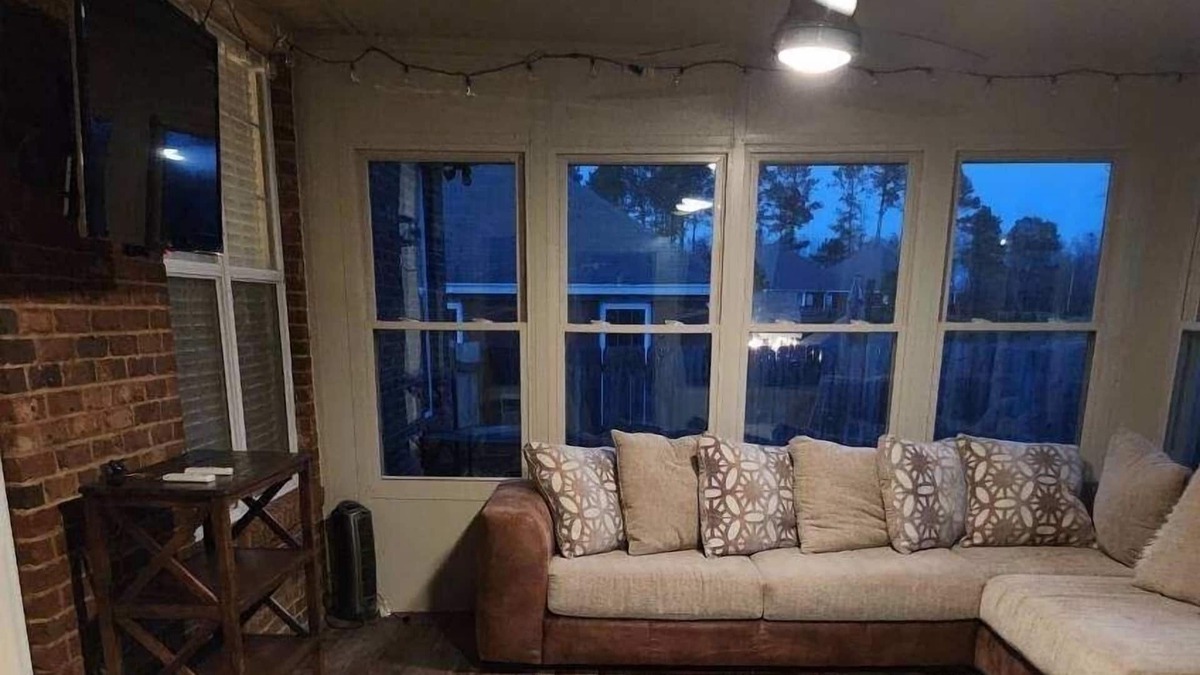Millbrook House | Family home located minutes away from Montgomery.