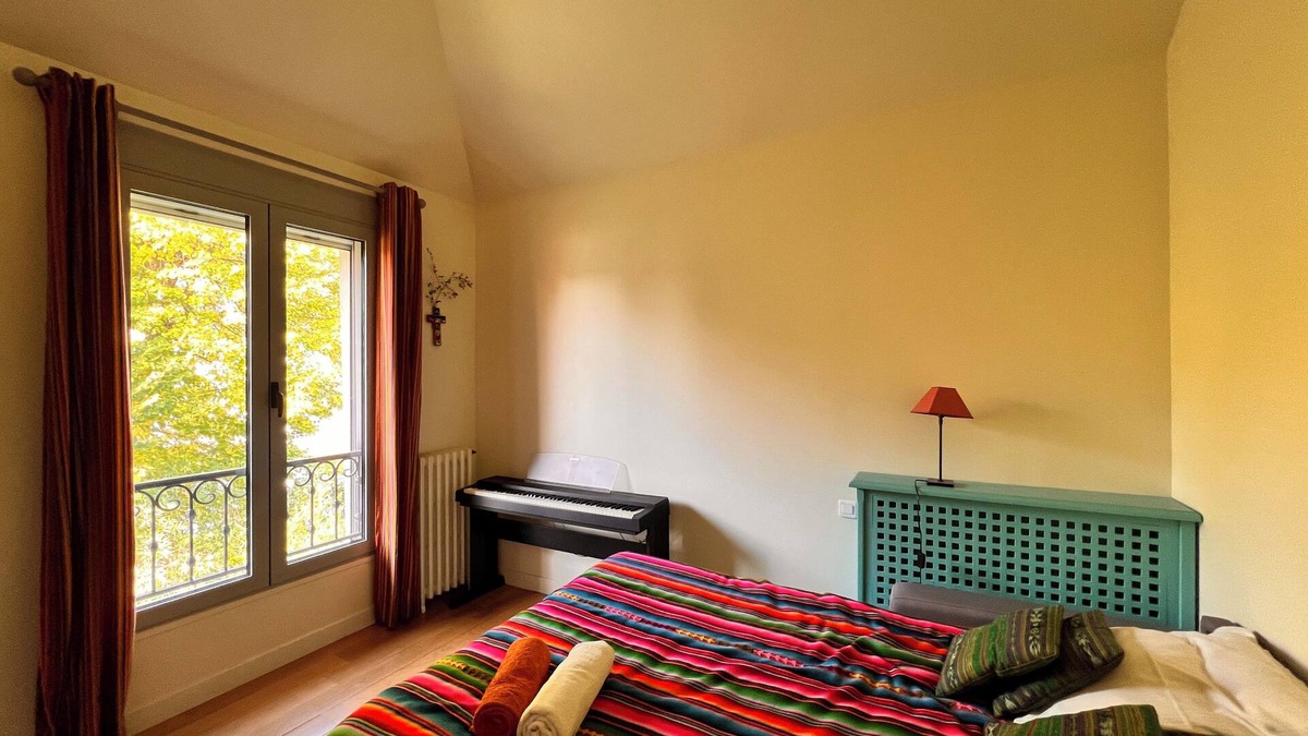 Garches House | Family home near train station