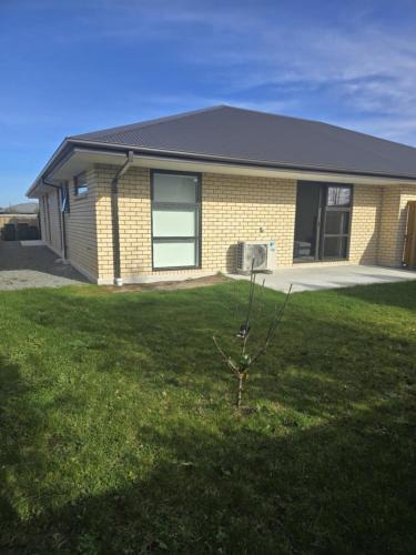 Rolleston House | Family home