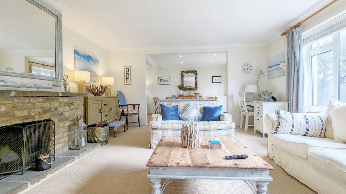 Felpham Apartment | Family home overlooking Felpham seafront